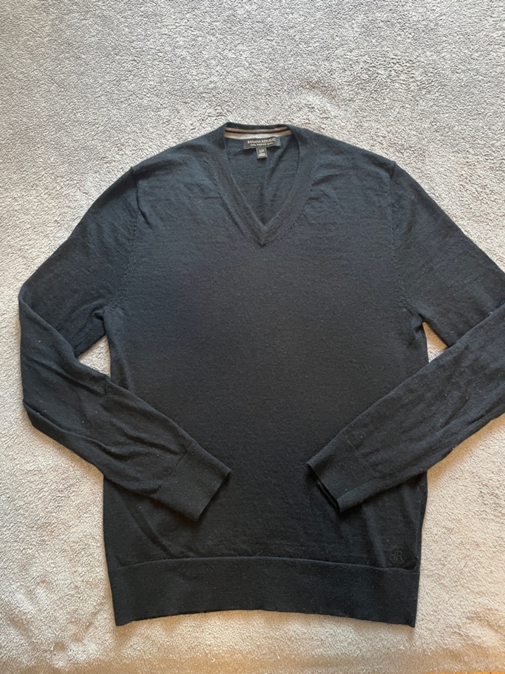 Banana Republic men’s small back merino sweater